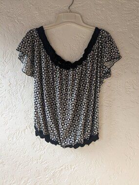 Max Studio Black & White blouse short sleeve Made in U.S. Date Night